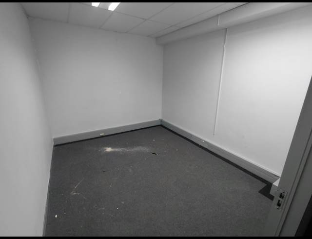 252M² OFFICE TO LET IN HALFWAY HOUSE ESTATES